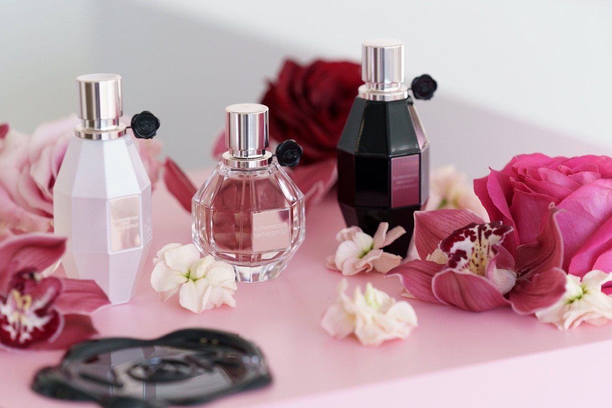 NB Flowers – Pretty flower heads scattered around Victor and Rolf perfume bottles